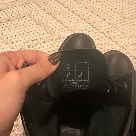 Women’s 1460 Dr Martens - Picture 8 of 8